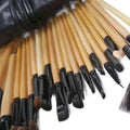Kit com 24 Pincéis de Maquiagem Profissional com Estojo